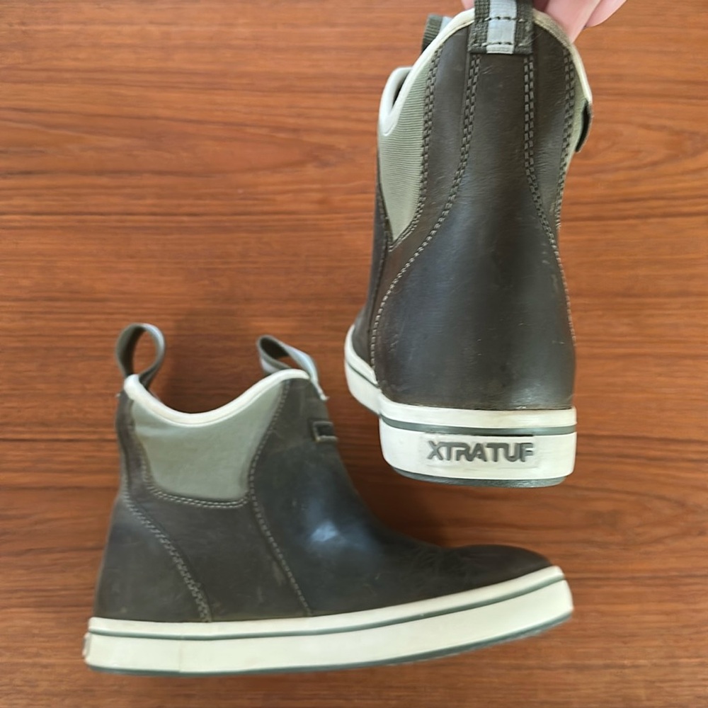 XTRATUF WOMEN’S LEATHER ANKLE DECK BOOT